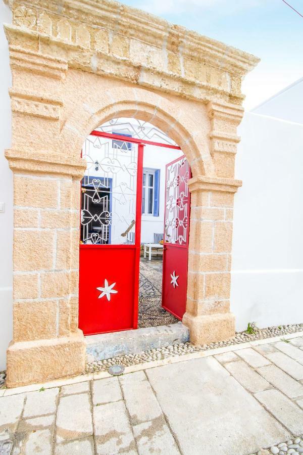The Red Door In Koskinou Koskinou  Bagian luar foto